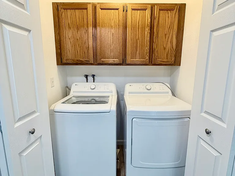 In unit washer and dryer.