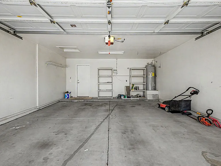 1211 N Jackson St — Photo 30