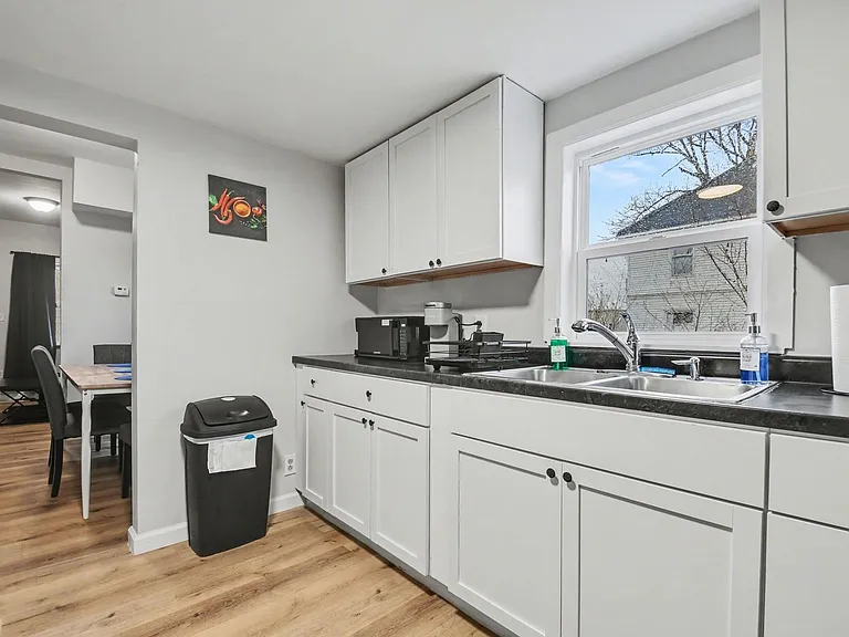 709 Napier St #1 — Photo 6