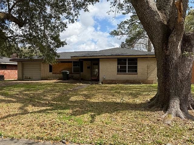 1st image of 2405 Gardenia St
