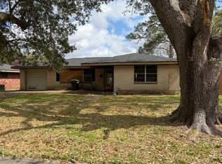 2405 Gardenia St, Lake Charles, LA 70601