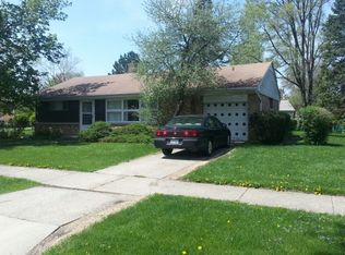 402 N Walnut St, Elmhurst, IL 60126