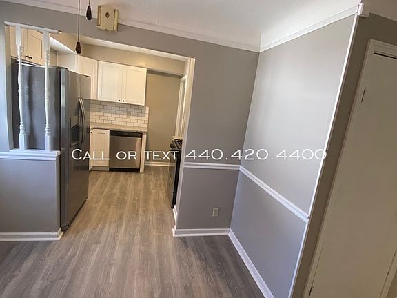 3rd image of 27301 Forestview Ave