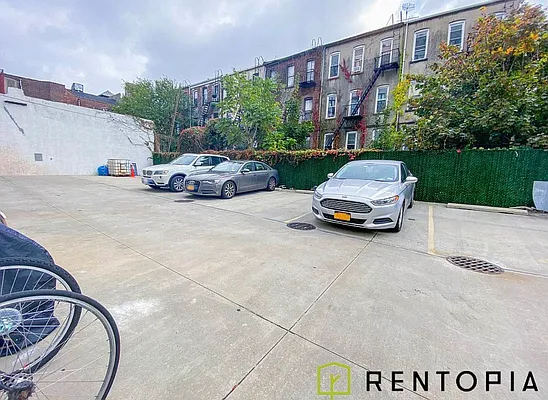 Rented by Rentopia | media 32