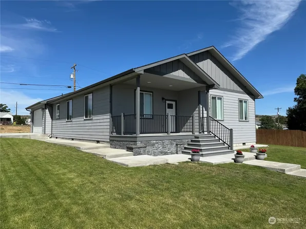 724 Main Avenue W, Soap Lake, WA 98851