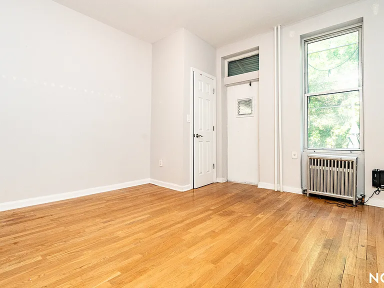 183 Jefferson St #1R — Photo 9