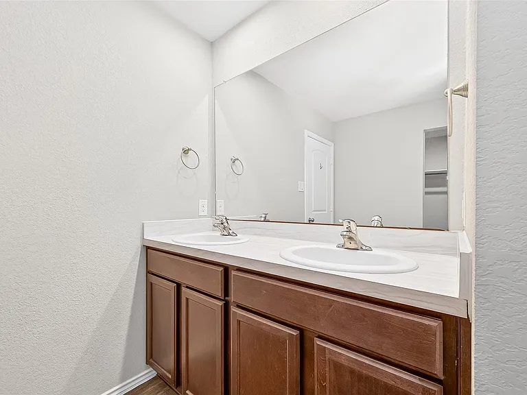 21414 Hartford Hollow Ln — Photo 10