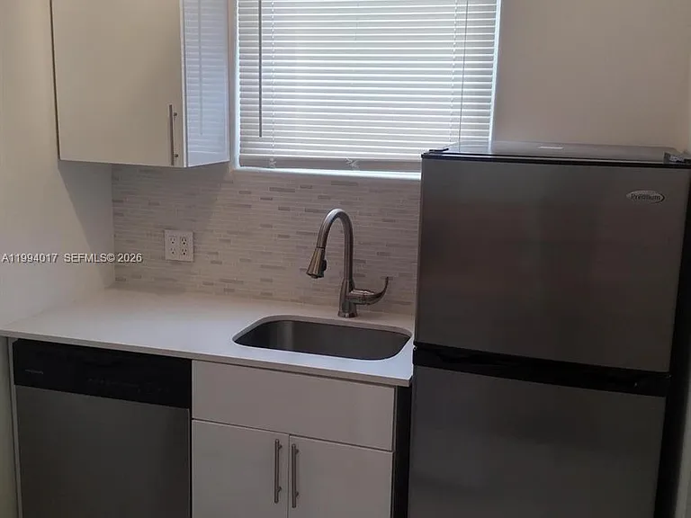 750 Jefferson Ave #7 — Photo 15