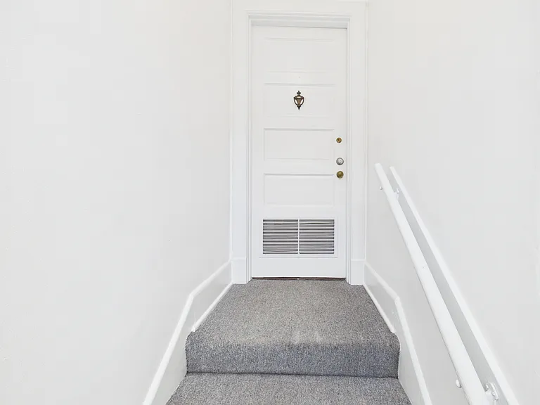 2044 Douglass Blvd #2 — Photo 30