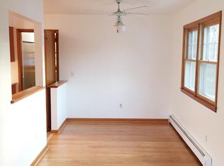 943 Milford Point Rd FL 2ND, Milford, CT 06460