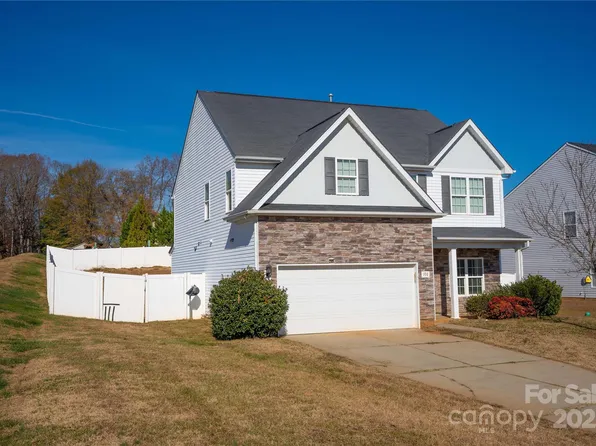 108 McGarty Pl, Mount Holly, NC 28120