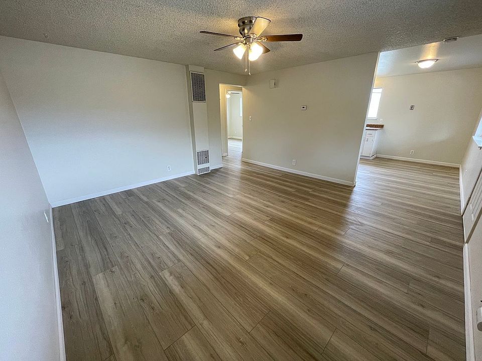 1st image of 3426 Woodside Dr APT 4