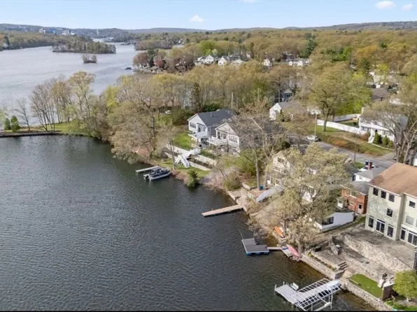 45-45A Bay View Dr #1-2, Shrewsbury, MA 01545