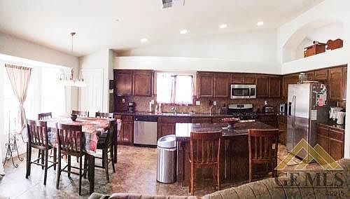 5th image of 10813 Seriana Dr