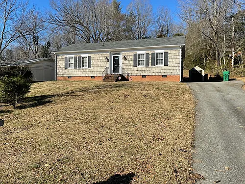 1104 Robin Hood Rd Photo 1