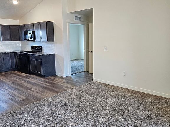 5th image of 2707 Blackfoot Ln #201