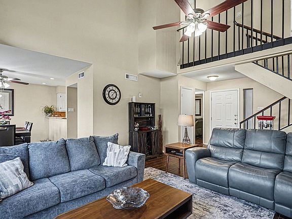 3rd image of 2953 Country Place Cir