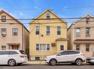 29 Kossuth St, Newark, NJ 07105