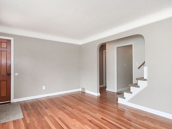 5th image of 251 E 255th St