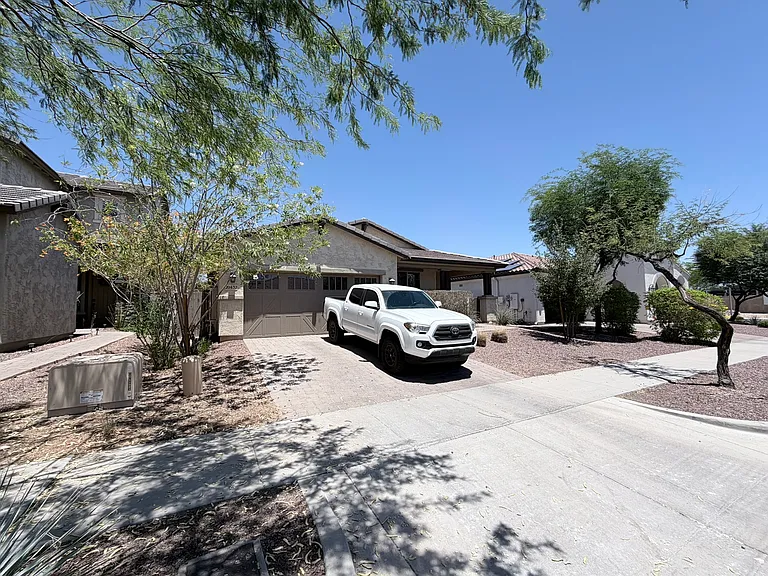 20432 W Carlton Mnr — Photo 3
