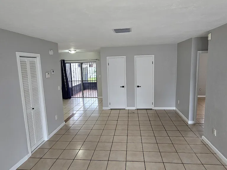 19572 NW 29th Pl — Photo 22