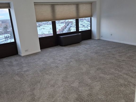 2nd image of 5000 Town Ctr APT 1302