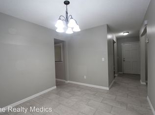 915 E Fairbairn Dr, Deltona, FL 32725