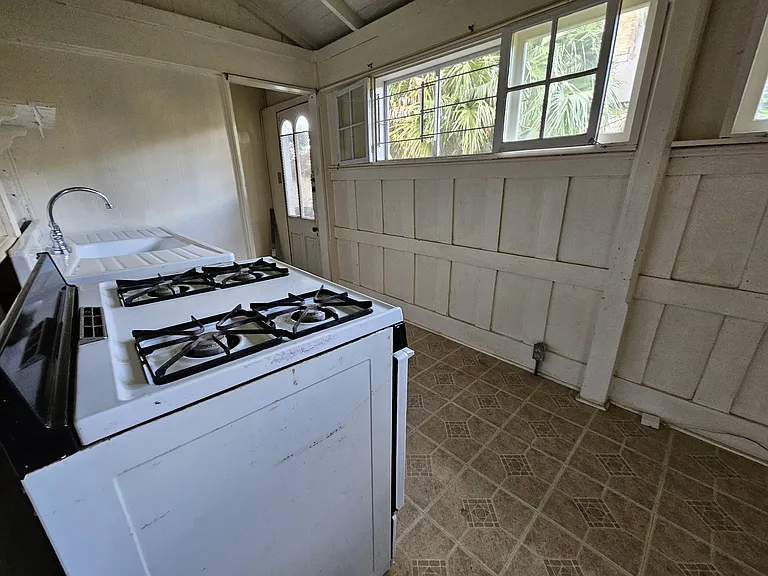 214 NW 4th Ave #2 — Photo 7