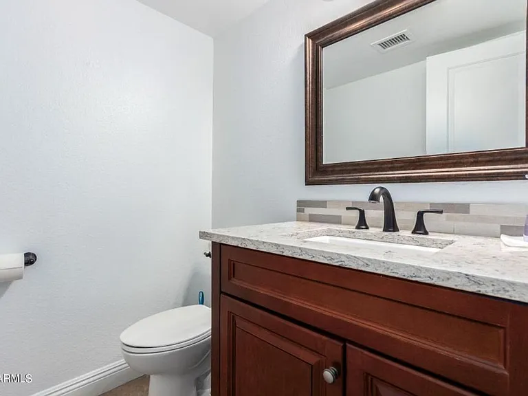 7217 W Crest Ln — Photo 16