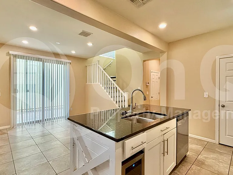 3739 E Trinity Ln — Photo 19