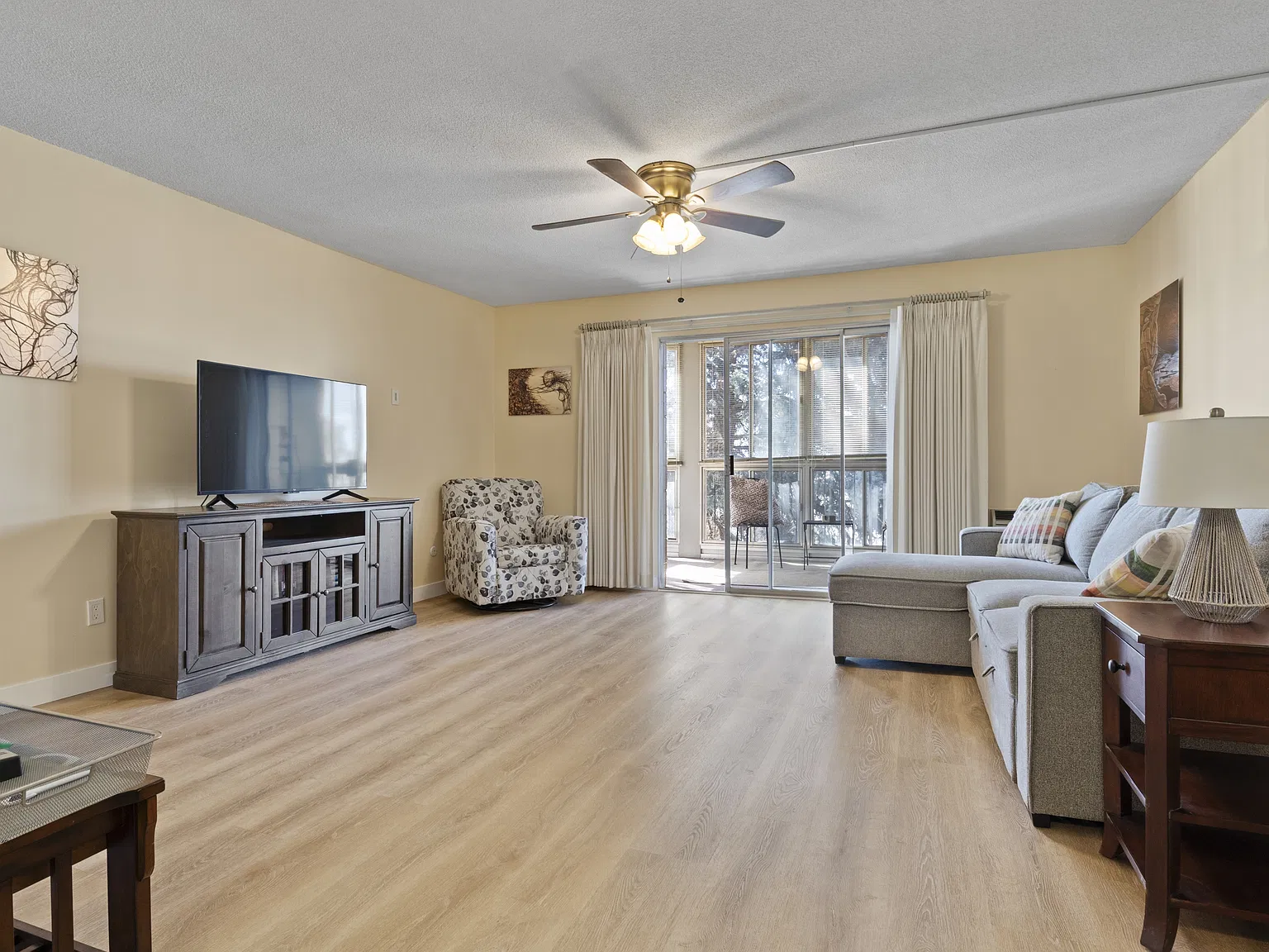 3022 S Wheeling Way — Photo 2