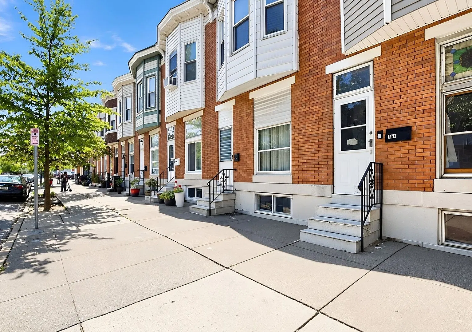 Charming 4BR House in Baltimore — Photo 3