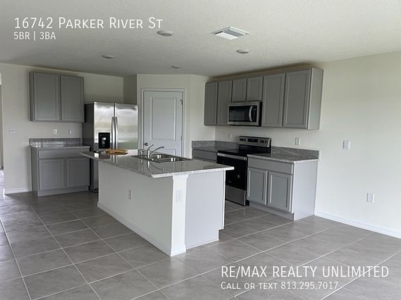3rd image of 16742 Parker River St