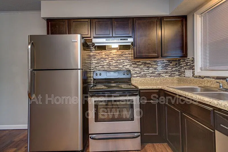 1 bed, 1.0 bath, $680 — Photo 4