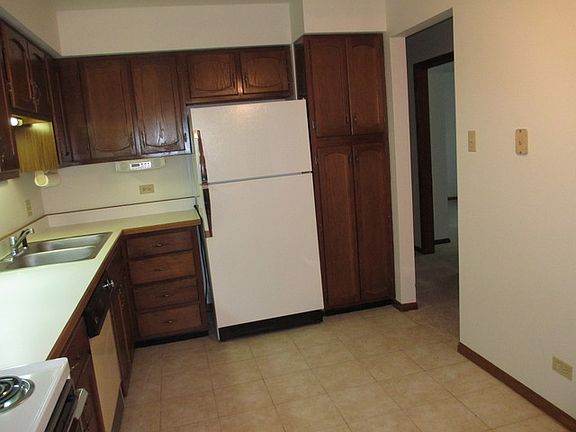 5th image of 18315 Burnham Ave APT 303