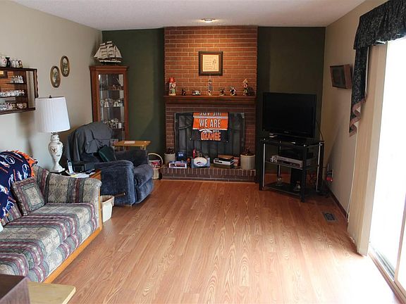 4th image of 4102 Brigadune Dr