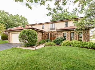 1385 Montgomery Dr, Deerfield, IL 60015