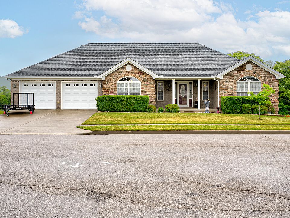 1st image of 1340 Diana Dr