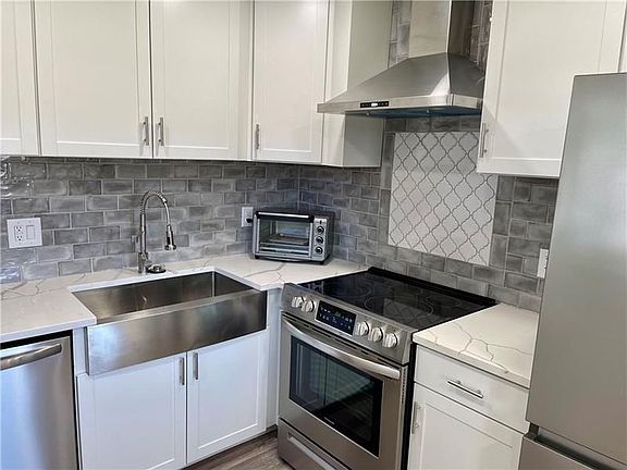 2nd image of 35 Vista Palm Ln #203