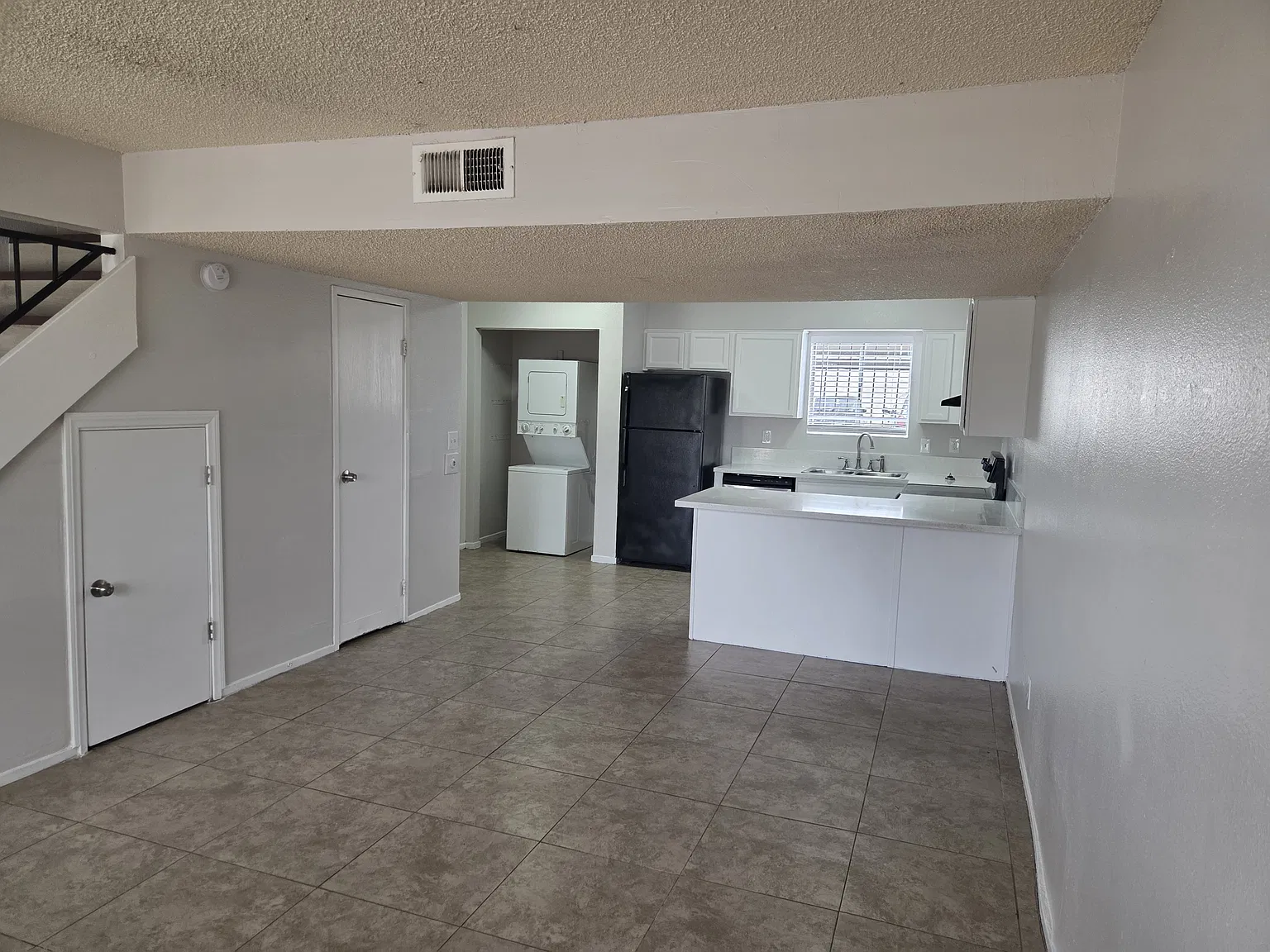 3505 Rio Robles Unit C - C — Photo 4