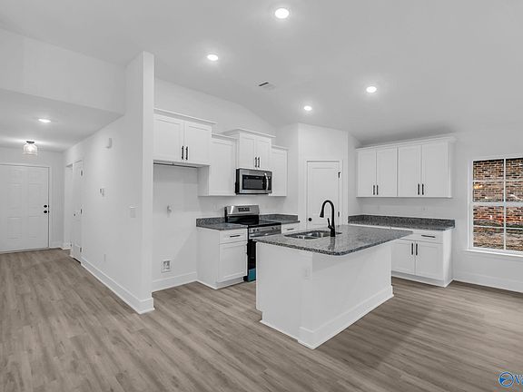 4th image of 18048 Bellabon Dr