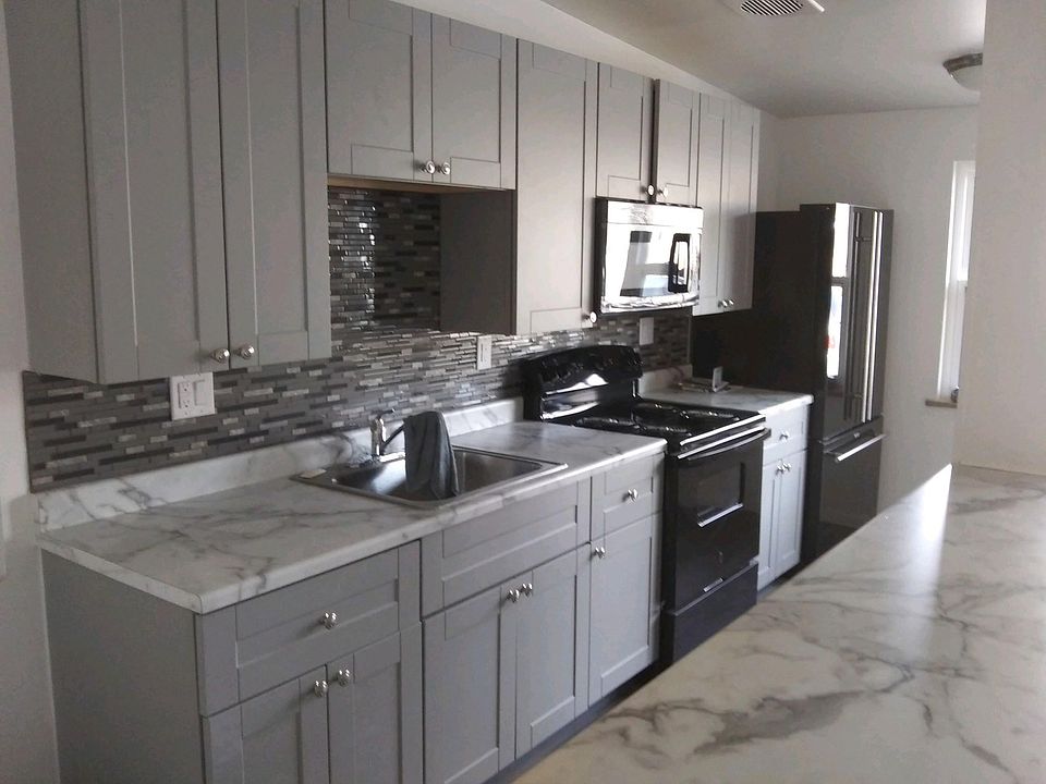 1st image of 104 E Maple Ave #104