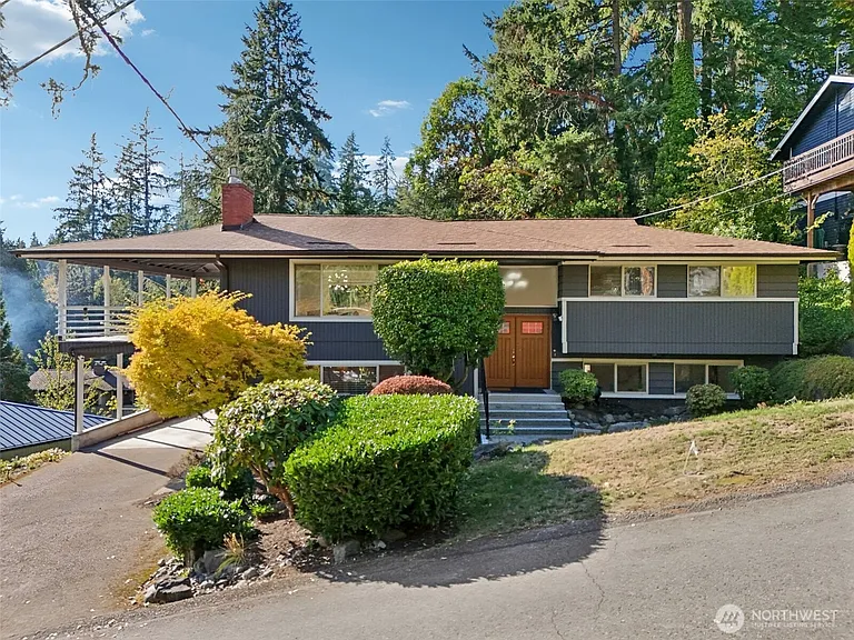 3225 165th Ave SE — Photo 1