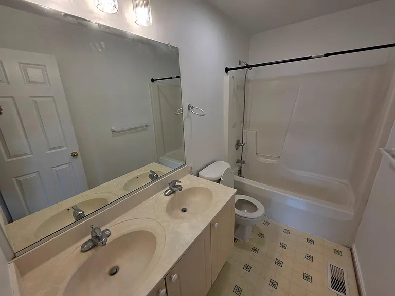 1917 Harpers Ct — Photo 12