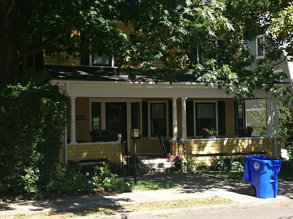 2nd image of 28 Oakland Rd