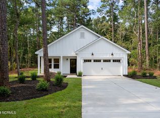 569 Boundaryline Dr NW, Calabash, NC 28467