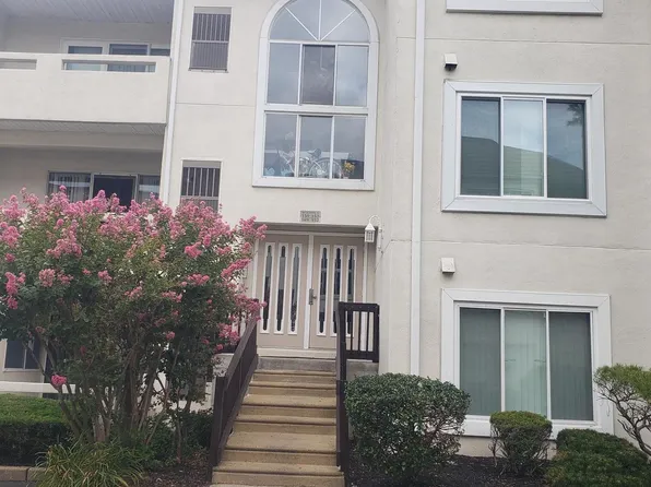 153 Benjamin Ct #G153, Philadelphia, PA 19114