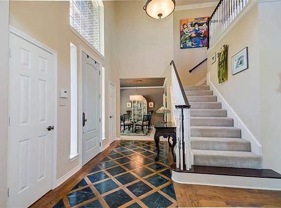 4th image of 3909 Evesham Dr