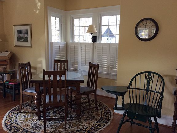 Breakfast nook in great room