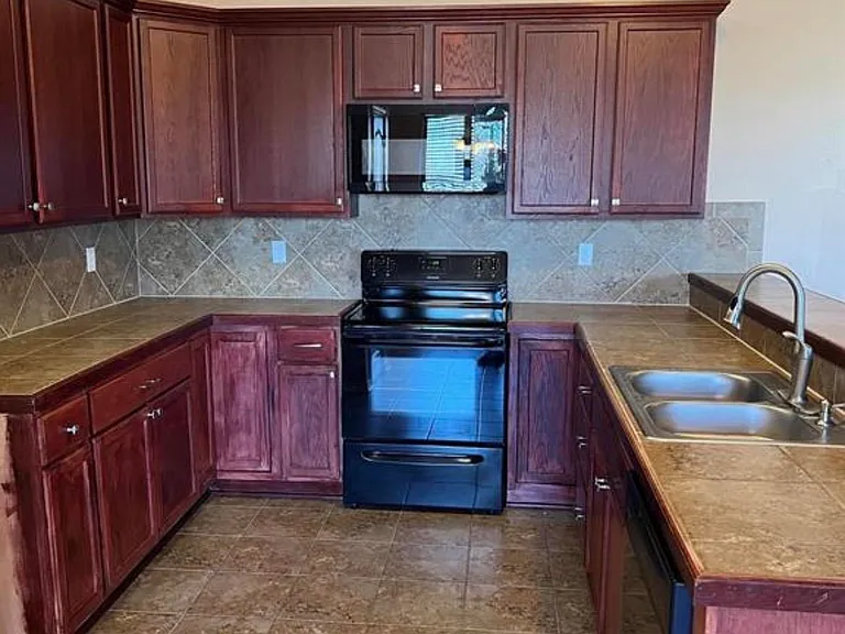 9437 Redwood Lake Blvd — Photo 6